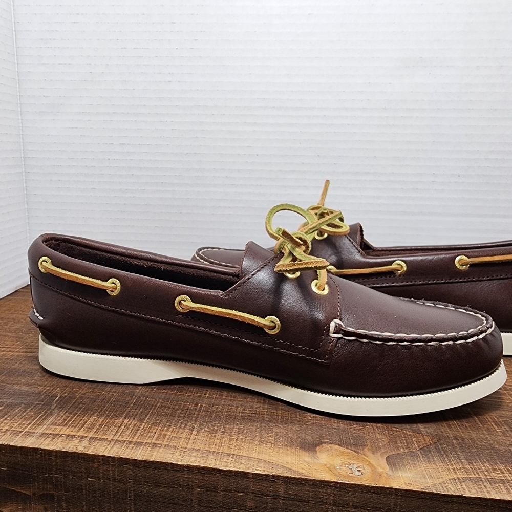 SPERRY Boat Shoes Original 2-Eye Brown Size: 8
